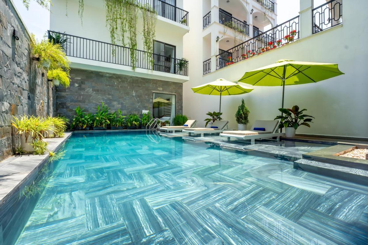 Tomorrow Hoi An Villa Bagian luar foto